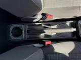 2015 Volkswagen Polo thumbnail 31