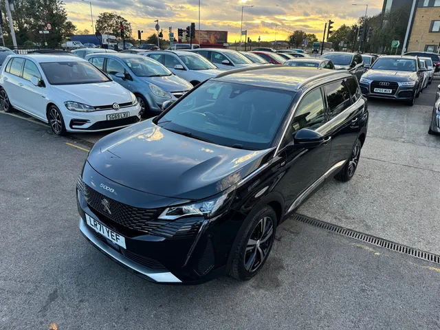 2021 Peugeot 5008 — photo 4