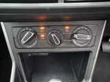2018 Volkswagen Polo thumbnail 35