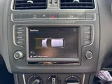 2016 Volkswagen Polo thumbnail 26