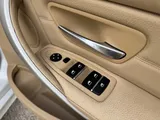 2015 BMW 3 Series thumbnail 46
