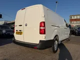 2020 Vauxhall Vivaro thumbnail 9