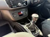 2016 Fiat Punto thumbnail 27