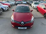 2017 Renault Clio thumbnail 3