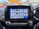 2017 Ford Fiesta thumbnail 26