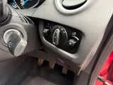 2015 Ford Fiesta thumbnail 22