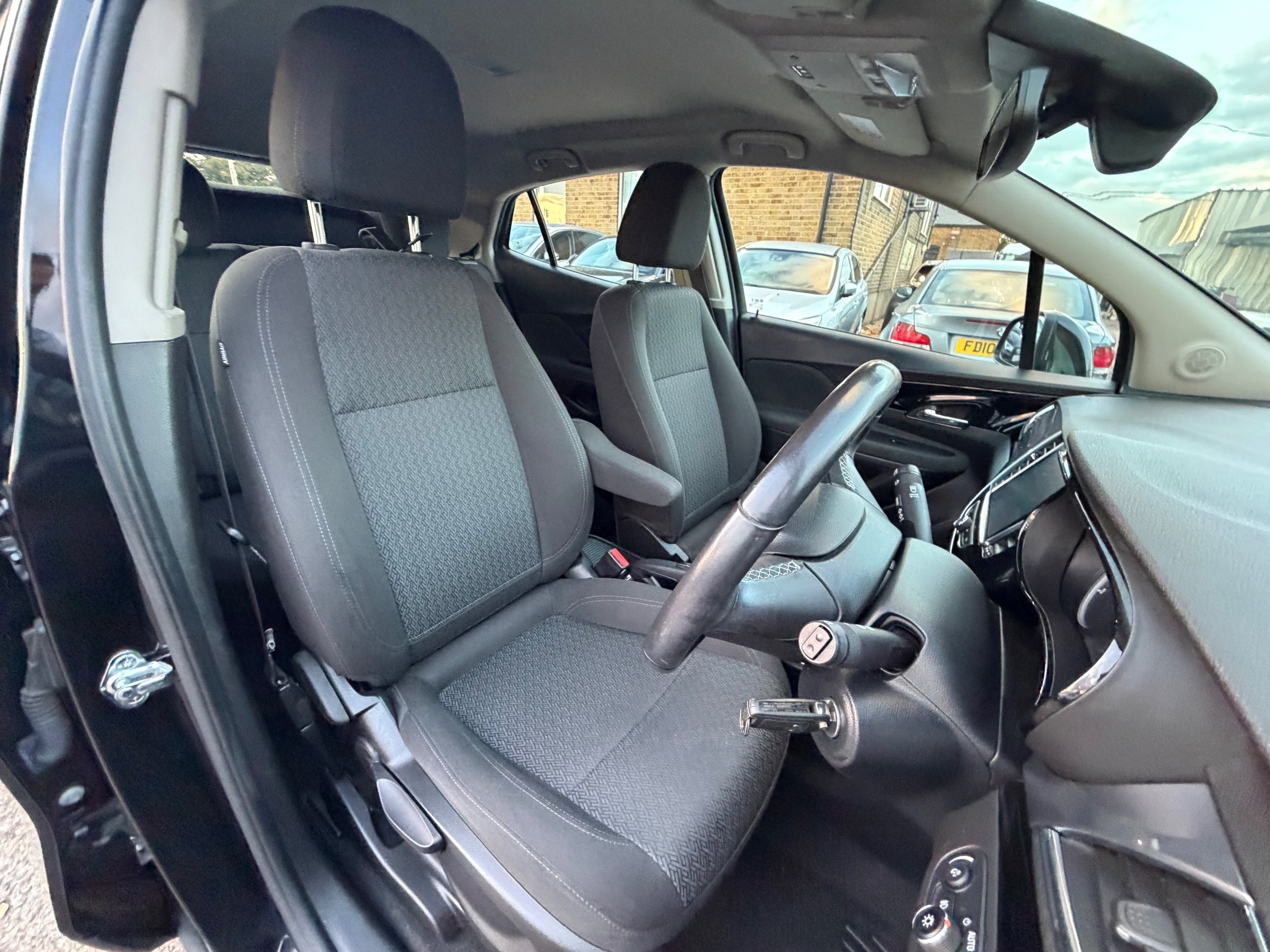 2017 Vauxhall Mokka X thumbnail 17