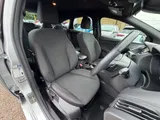 2017 Ford Focus thumbnail 19