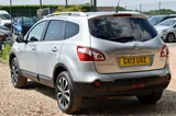2013 Nissan Qashqai thumbnail 9