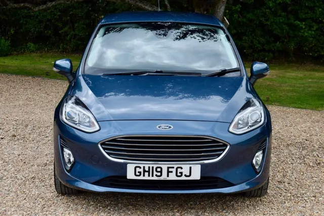 2019 Ford Fiesta — photo 2