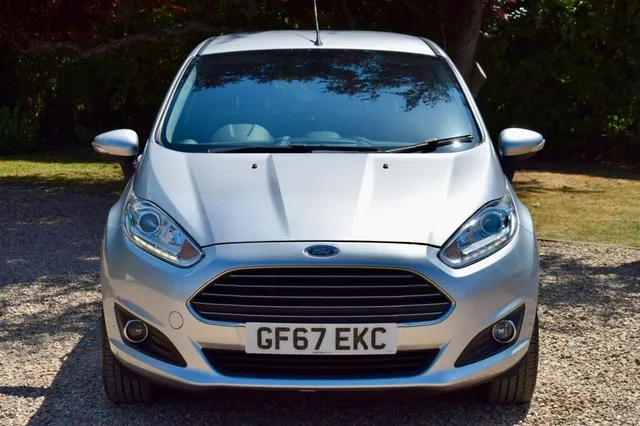 2017 Ford Fiesta — photo 5