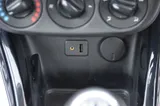2015 Vauxhall Corsa thumbnail 41