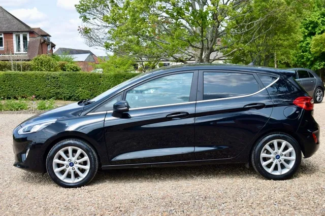 2018 Ford Fiesta — photo 4