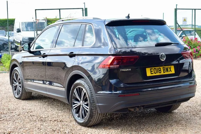2018 Volkswagen Tiguan — photo 4