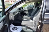 2018 Volkswagen Tiguan thumbnail 27