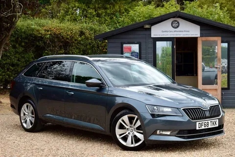 Used 2019 Škoda Superb Se L Executive Tdi for sale on Motoring Today