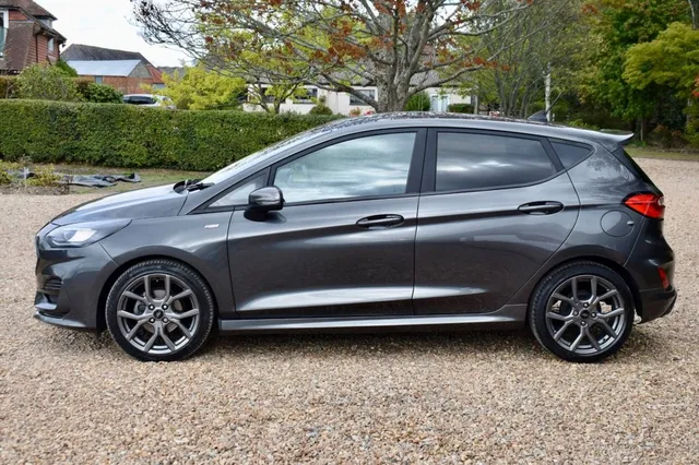 2023 Ford Fiesta — photo 3