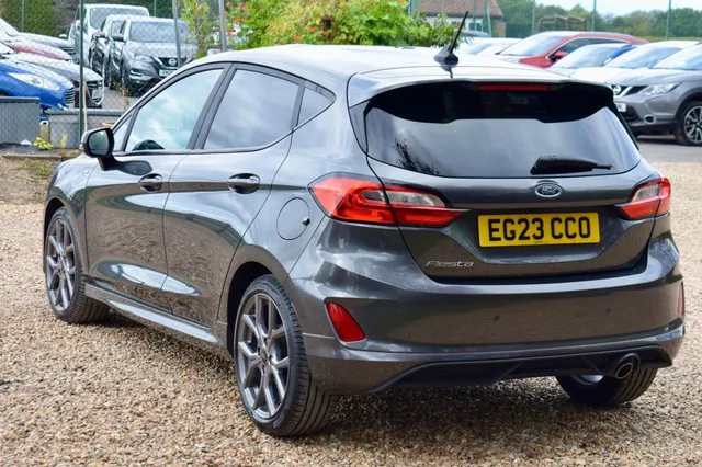 2023 Ford Fiesta — photo 4
