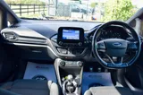 2017 Ford Fiesta thumbnail 33