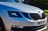 2020 Skoda Octavia thumbnail 11