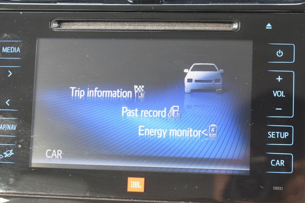 2016 Toyota Prius thumbnail 45