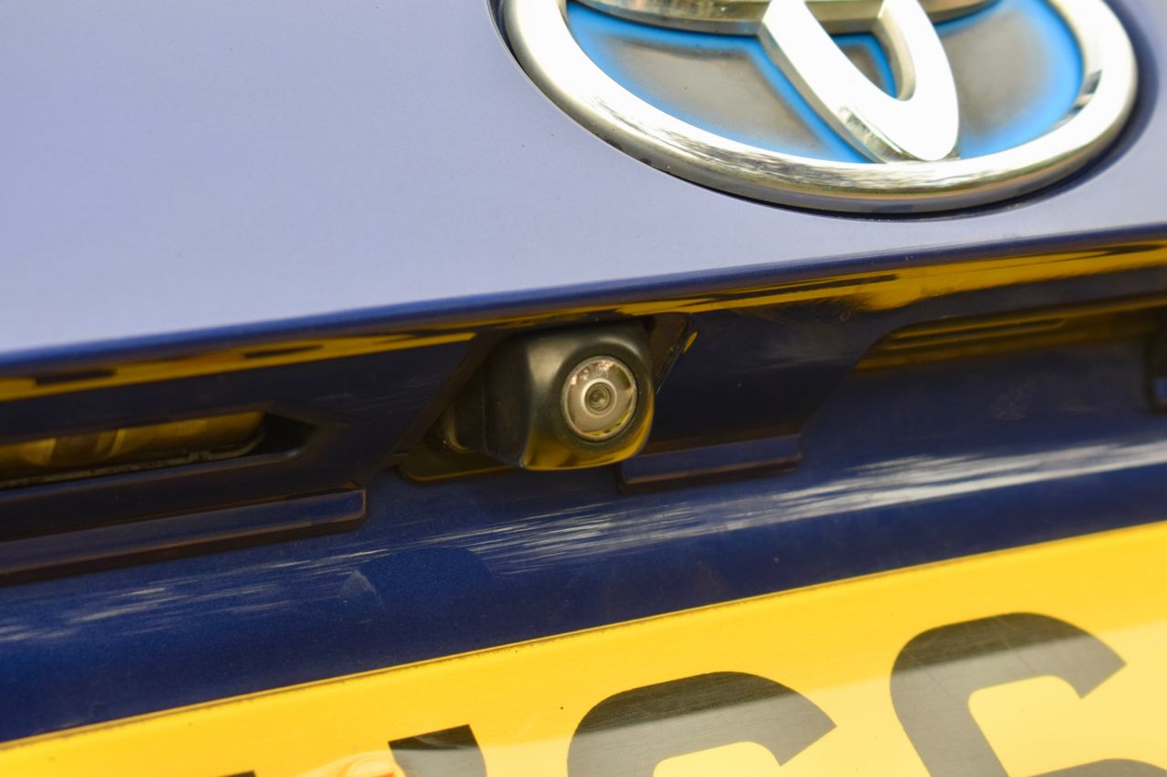 2016 Toyota Prius thumbnail 56