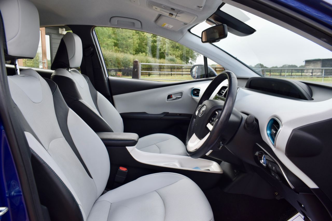 2016 Toyota Prius thumbnail 71