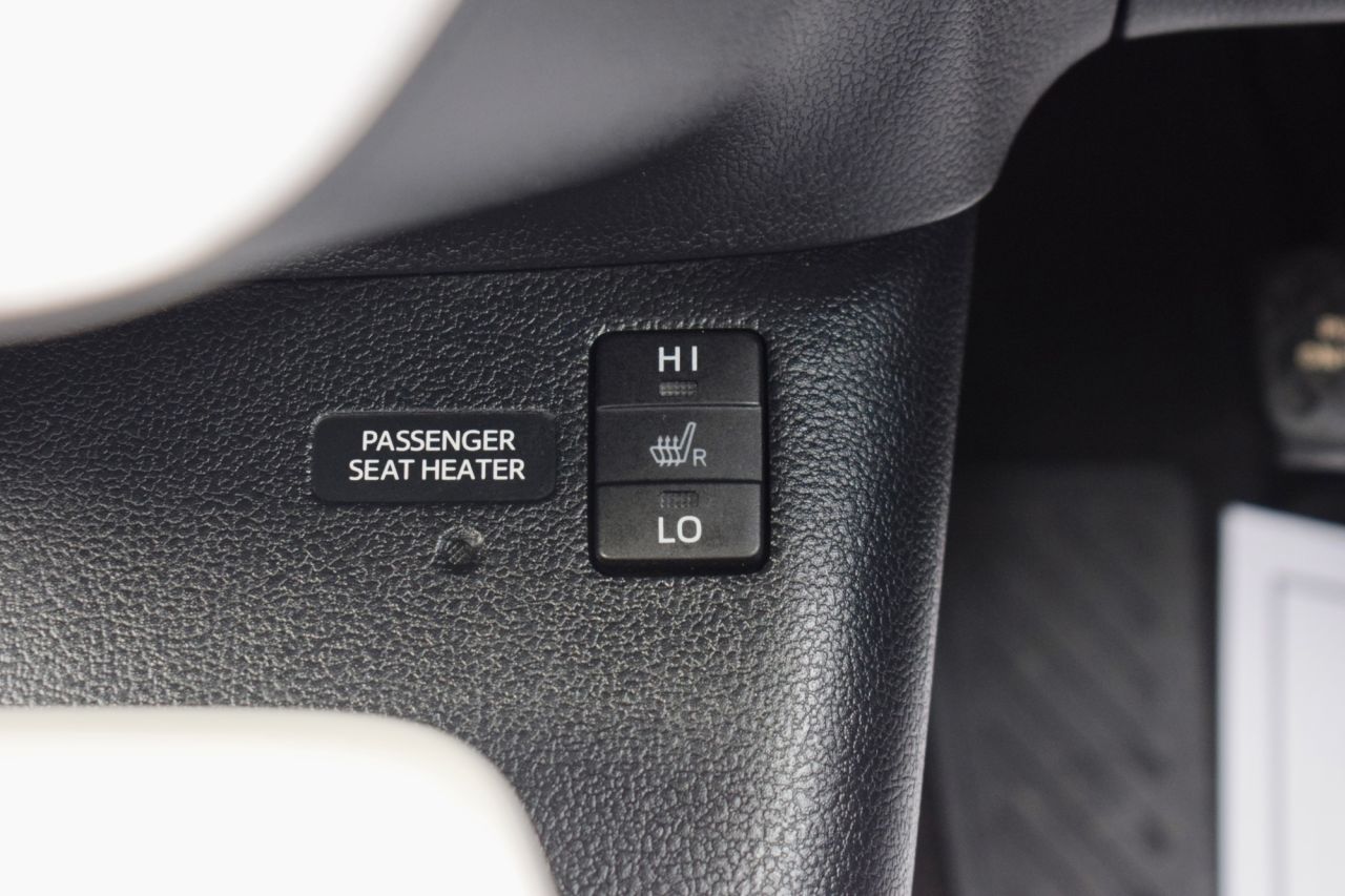 2016 Toyota Prius thumbnail 91