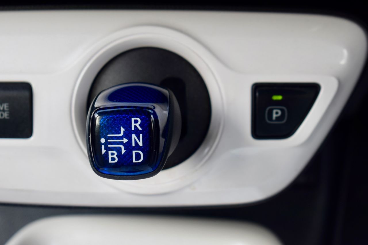 2016 Toyota Prius thumbnail 92