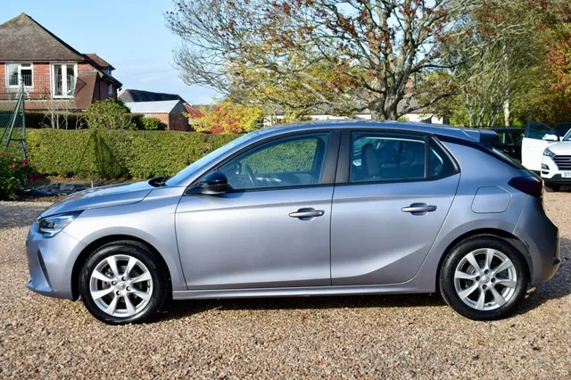 2021 Vauxhall Corsa — photo 3
