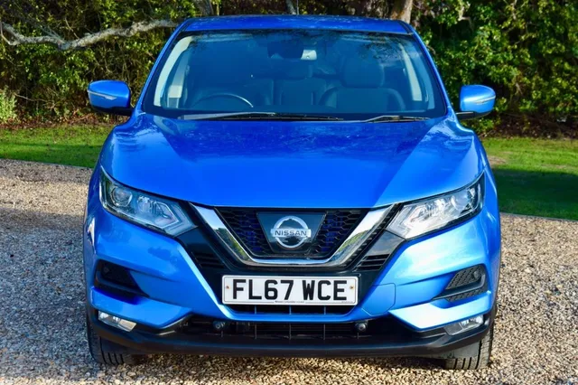 2017 Nissan Qashqai — photo 2