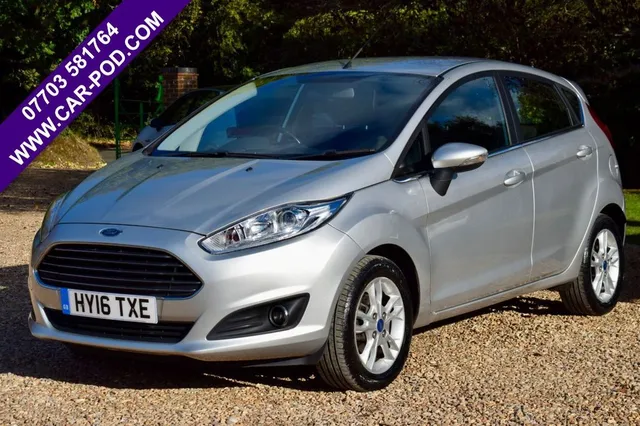 2016 Ford Fiesta — photo 3