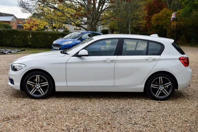 2017 BMW 1 Series — photo 4