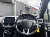 2017 Peugeot 2008 thumbnail 13