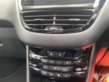 2017 Peugeot 2008 thumbnail 19