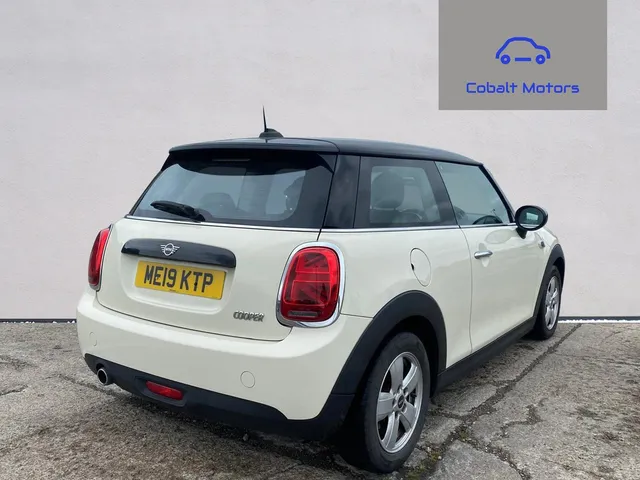 2019 Mini Hatch — photo 3
