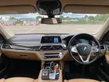 2017 BMW 7 Series thumbnail 12