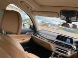 2017 BMW 7 Series thumbnail 14