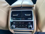 2017 BMW 7 Series thumbnail 16