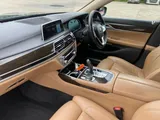 2017 BMW 7 Series thumbnail 39