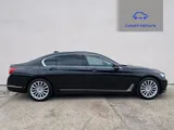 2017 BMW 7 Series thumbnail 8