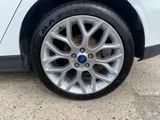 2017 Ford Focus thumbnail 8