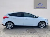 2017 Ford Focus thumbnail 5