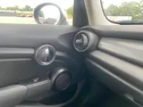2016 Mini Hatch thumbnail 13