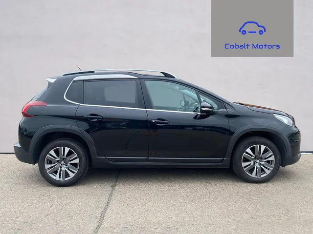 2019 Peugeot 2008 — photo 2