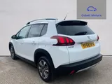 2018 Peugeot 2008 thumbnail 2