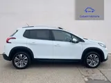 2018 Peugeot 2008 thumbnail 4