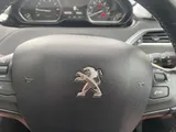 2018 Peugeot 2008 thumbnail 16