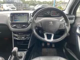 2018 Peugeot 2008 thumbnail 28