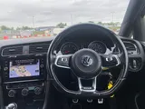 2018 Volkswagen Golf thumbnail 32